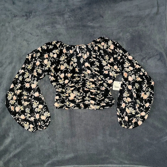 ⚠️Free People NWT⚠️ Final Rose Top, Black Combo Floral, Size XS - Picture 2 of 11